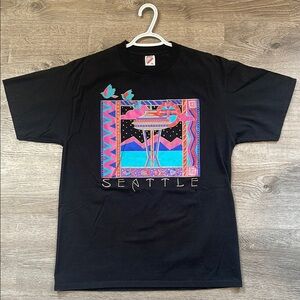 Vintage Seattle Shirt XL USA Space Needle Jerzees Black Colorful Birds Fish Sun